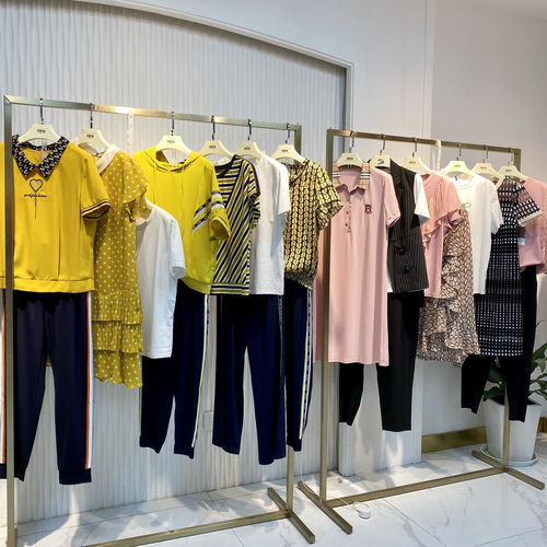 品牌折扣女裝 概念解析與批發(fā)拿貨指南