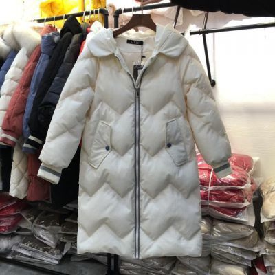 山東中老年女裝冬季加厚棉衣批發(fā)市場(chǎng)全攻略 助您開(kāi)啟擺地?cái)偡b生意